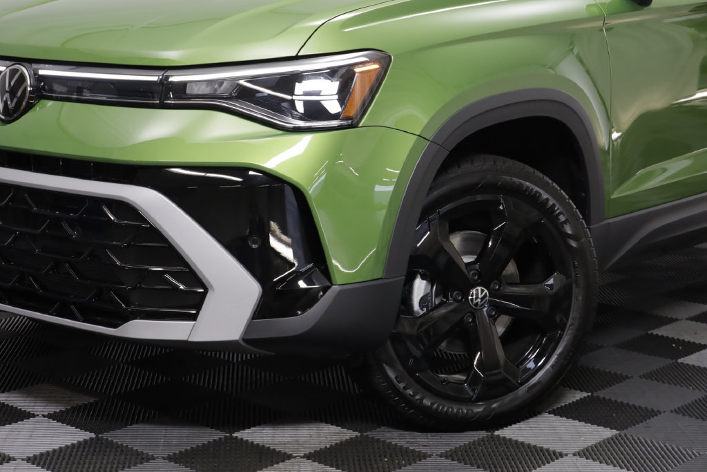 New 2027 Volkswagen Taos SEL AWD/4WD image 4