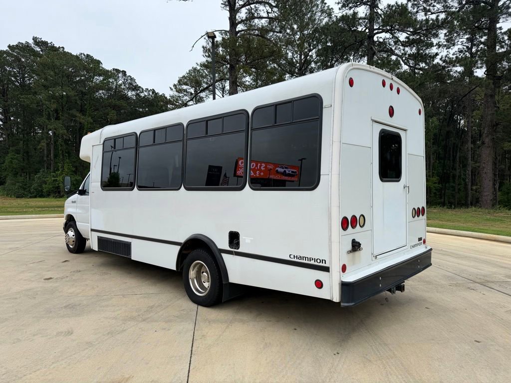 Used 2006 Ford E-450 and Econoline 450 RWD image 3