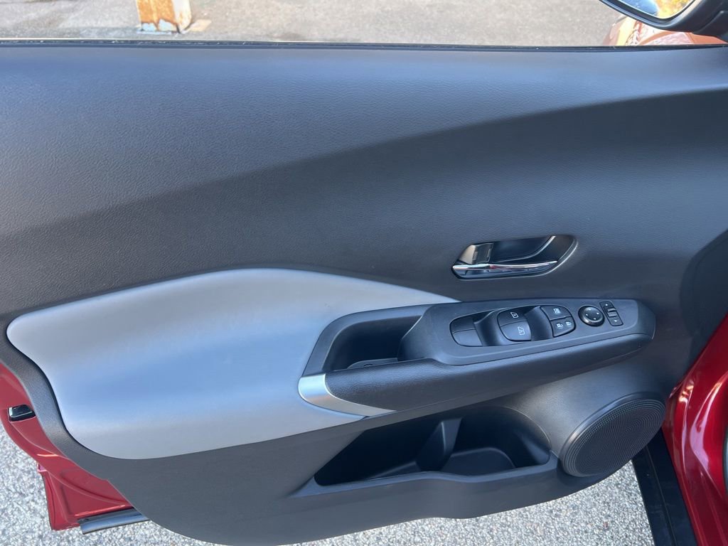 Used 2023 Nissan Kicks SR w/ SR Premium Package image 7