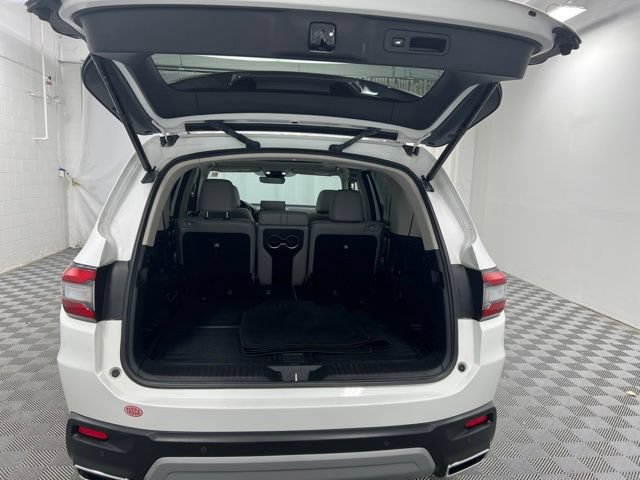 Used 2023 Honda Pilot Touring image 8