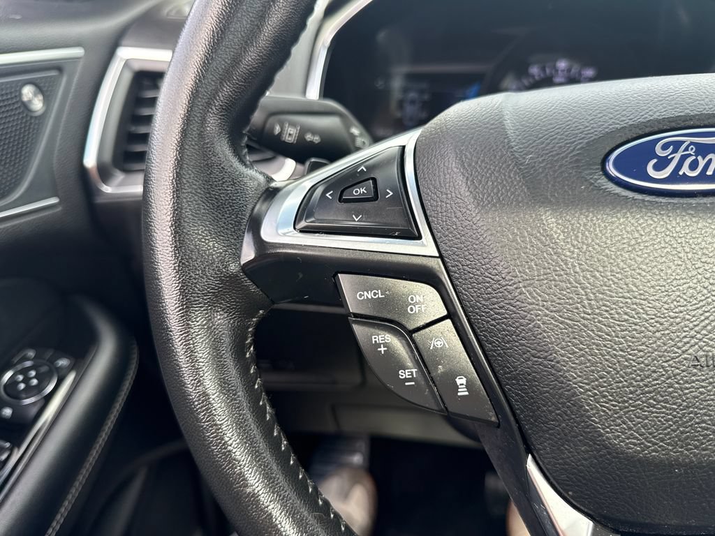 Used 2019 Ford Edge Titanium w/ Equipment Group 301A AWD/4WD image 46