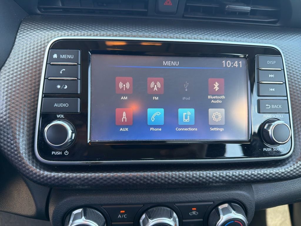 Used 2020 Nissan Kicks S image 16