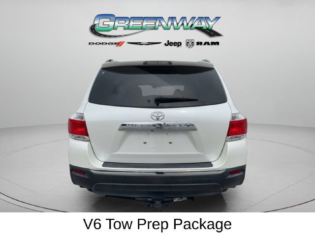 Used 2012 Toyota Highlander Limited w/ Tow Pkg FWD image 4