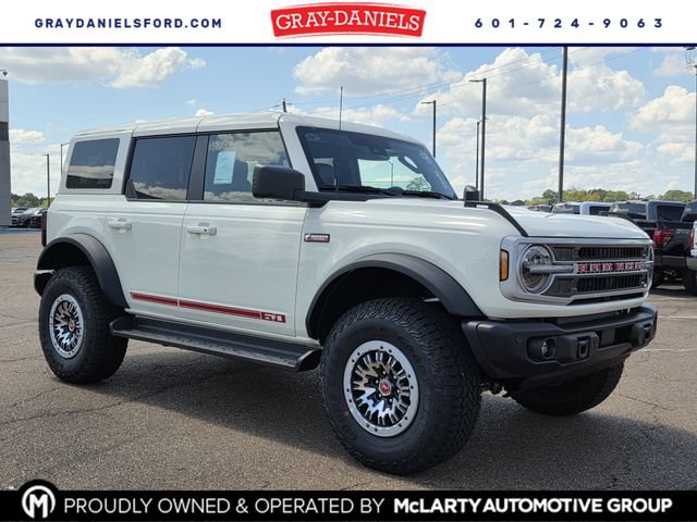 New 2026 Ford Bronco Outer Banks w/ Sasquatch Package