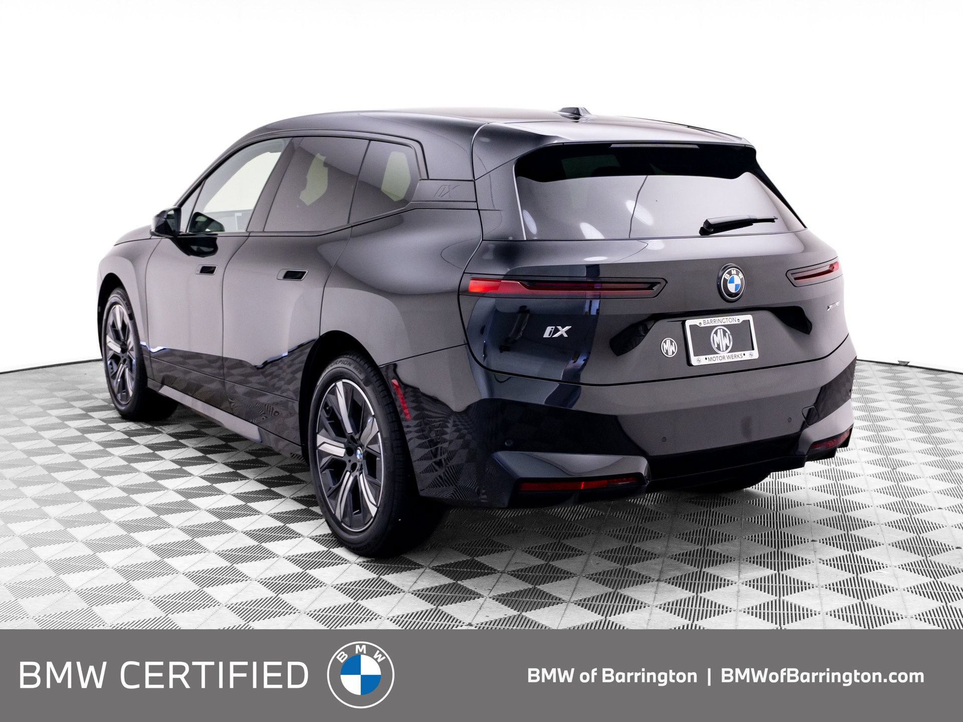Certified 2026 BMW iX xDrive45 w/ Premium Package AWD/4WD image 3
