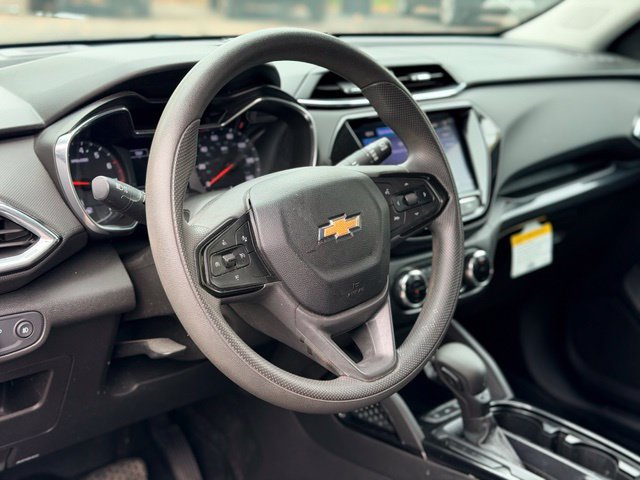 Used 2021 Chevrolet TrailBlazer LT w/ Convenience Package AWD/4WD image 9
