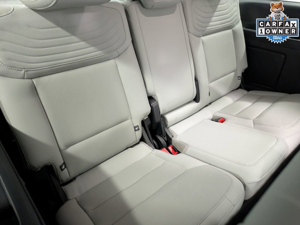 Used 2025 Ford Expedition Platinum w/ Platinum Ultimate Package image 27