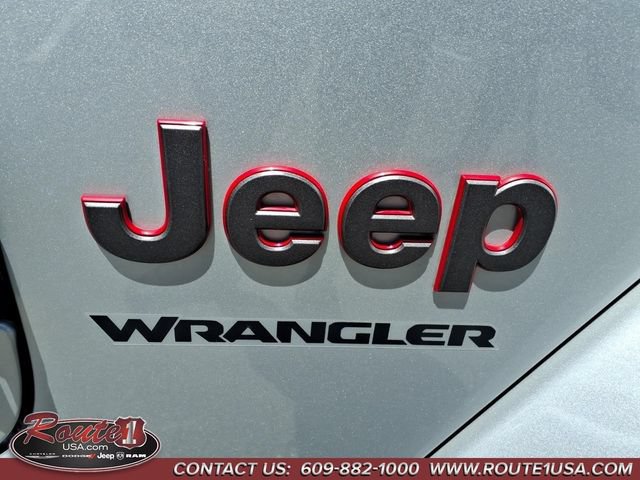 Used 2022 Jeep Wrangler Rubicon w/ LED Lighting Group AWD/4WD image 12