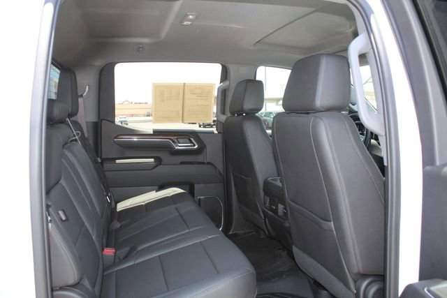 Used 2024 Chevrolet Silverado 1500 LT Trail Boss w/ Convenience Package II AWD/4WD image 16