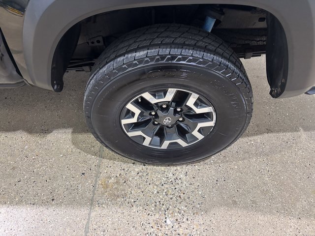 Used 2019 Toyota Tacoma TRD Off-Road image 32