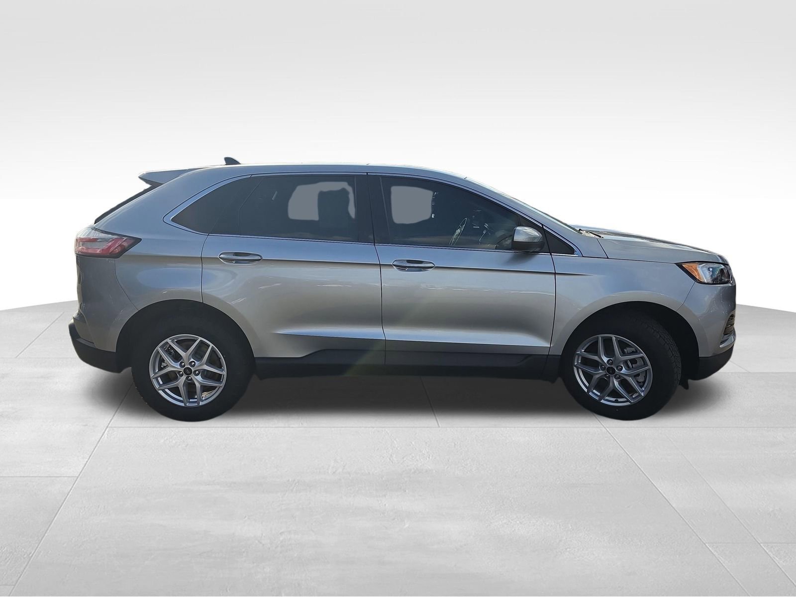 Used 2023 Ford Edge SEL AWD/4WD image 7