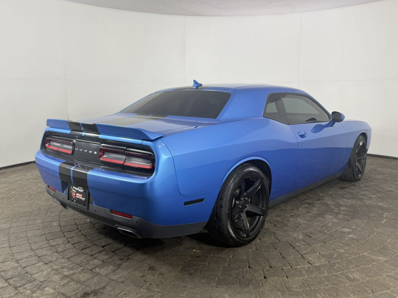Used 2015 Dodge Challenger SXT Plus w/ Sound Group II RWD image 9