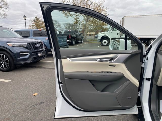 Used 2020 Cadillac XT5 Premium Luxury image 24