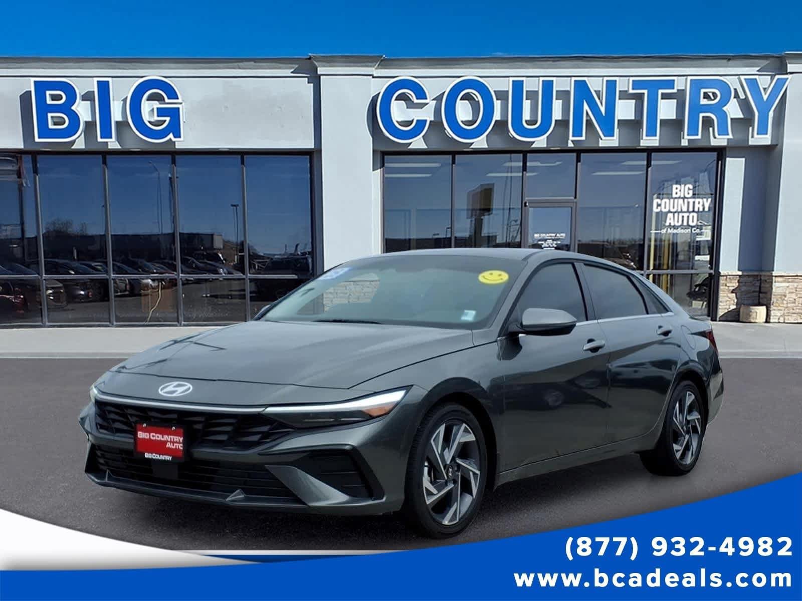 Used 2025 Hyundai Elantra Limited FWD image 1