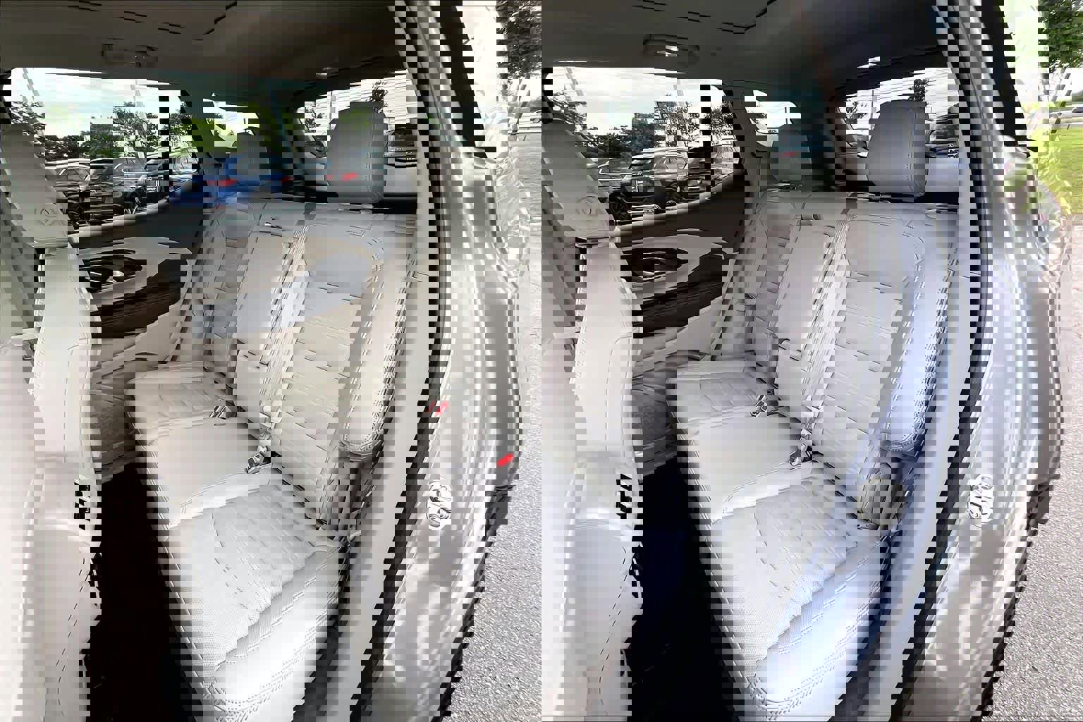 Used 2024 GMC Terrain Denali w/ Denali Premium Package AWD/4WD image 21