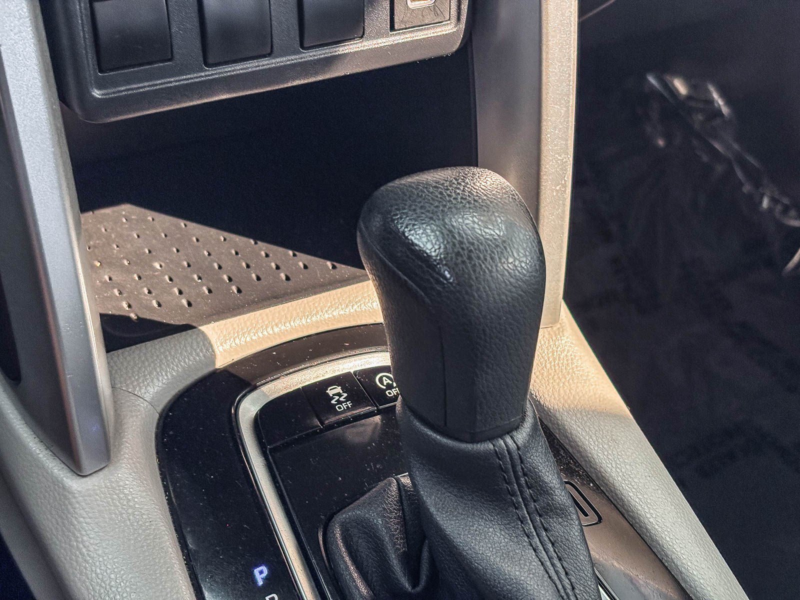 Certified 2025 Toyota Corolla Cross L FWD image 25