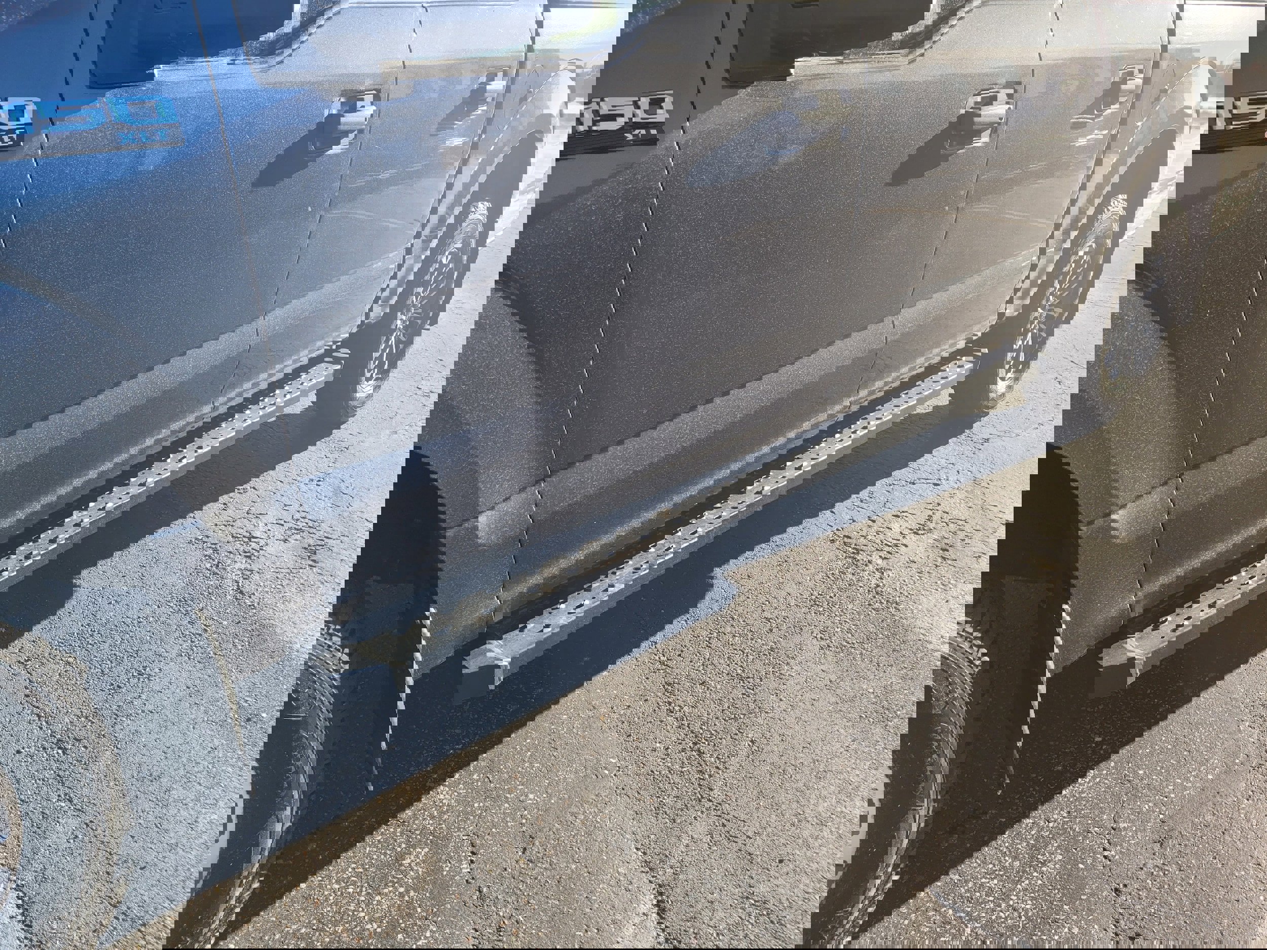 Used 2018 Ford F150 XLT AWD/4WD image 3