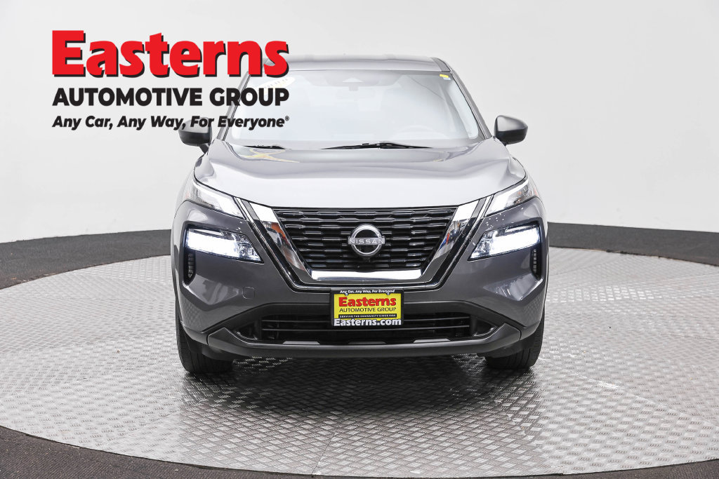 Used 2023 Nissan Rogue S AWD/4WD image 4