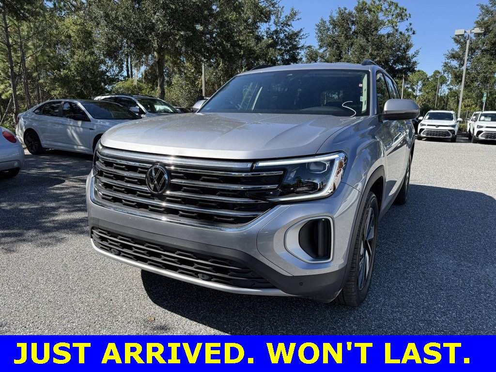 Used 2025 Volkswagen Atlas SE