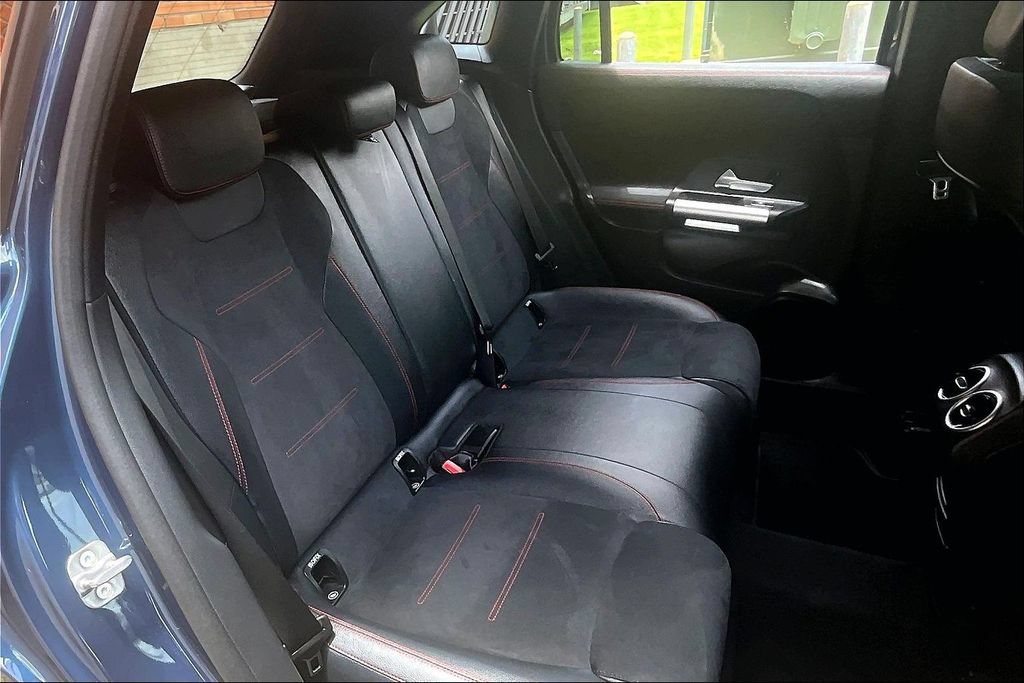 Used 2023 Mercedes-Benz GLA 250 4MATIC image 37