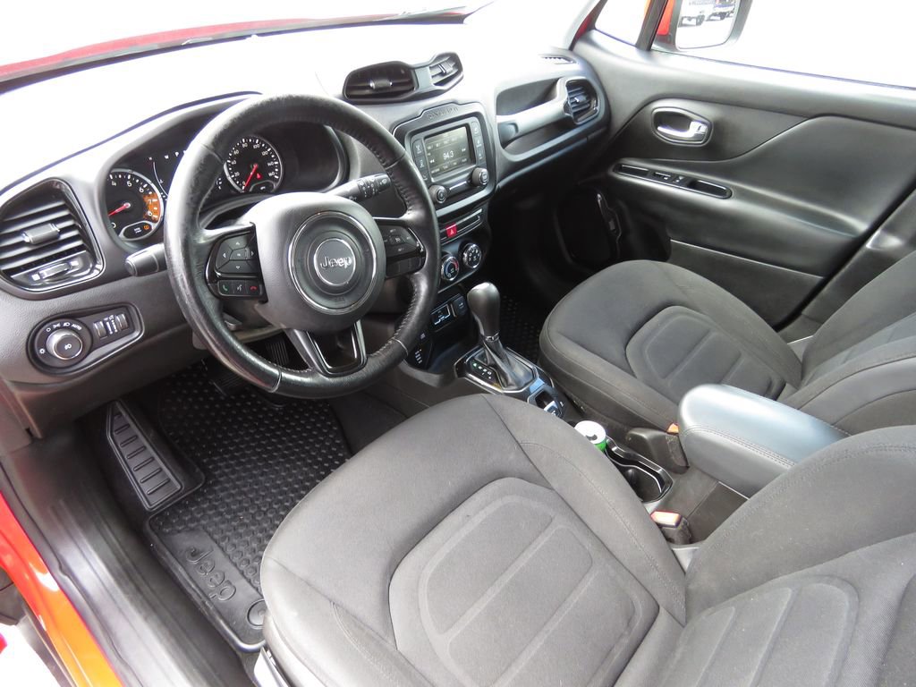 Used 2017 Jeep Renegade Altitude image 11