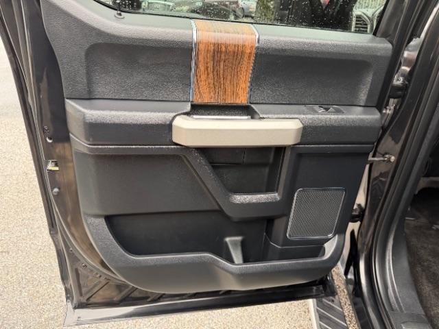 Used 2015 Ford F150 Lariat w/ Equipment Group 501A Mid image 32