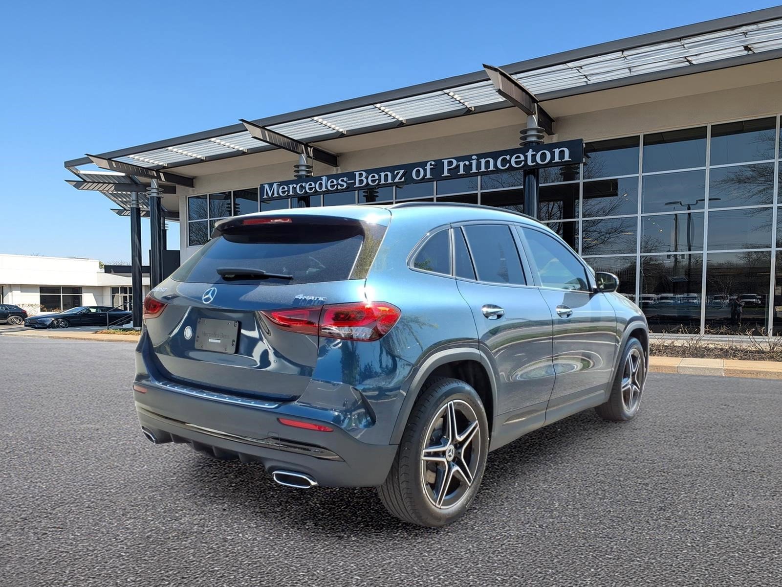 Certified 2023 Mercedes-Benz GLA 250 4MATIC image 3