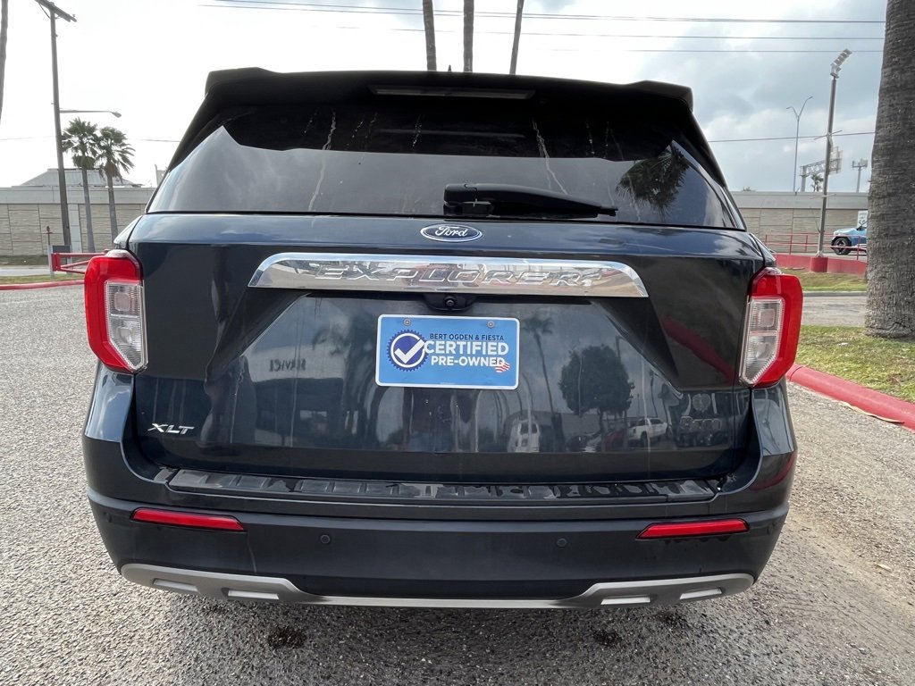 Used 2022 Ford Explorer XLT w/ Equipment Group 202A image 6