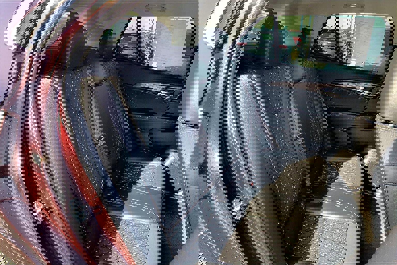 Used 2023 Buick Envision Avenir image 22