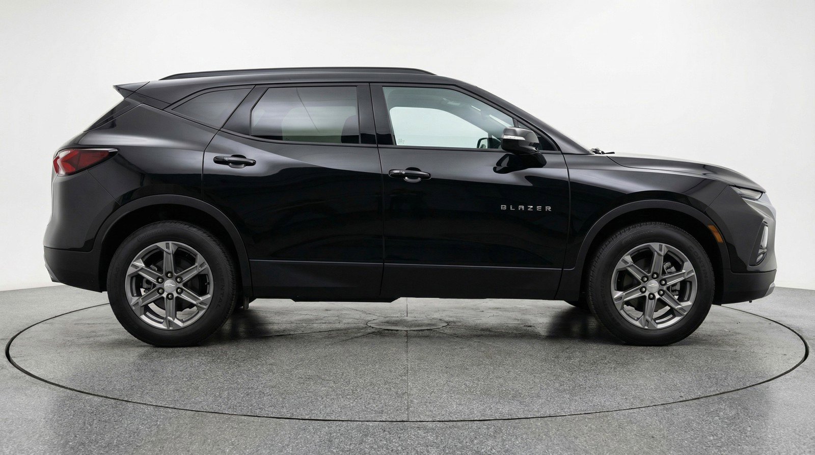 Used 2025 Chevrolet Blazer LT image 11