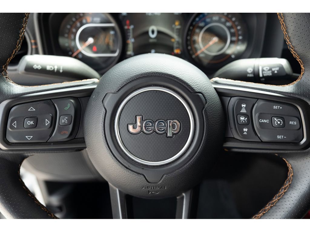 Used 2024 Jeep Gladiator Mojave w/ Convenience Group AWD/4WD image 16