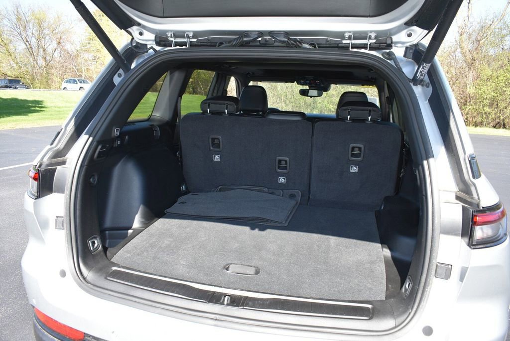 Used 2024 Jeep Grand Cherokee Altitude image 31