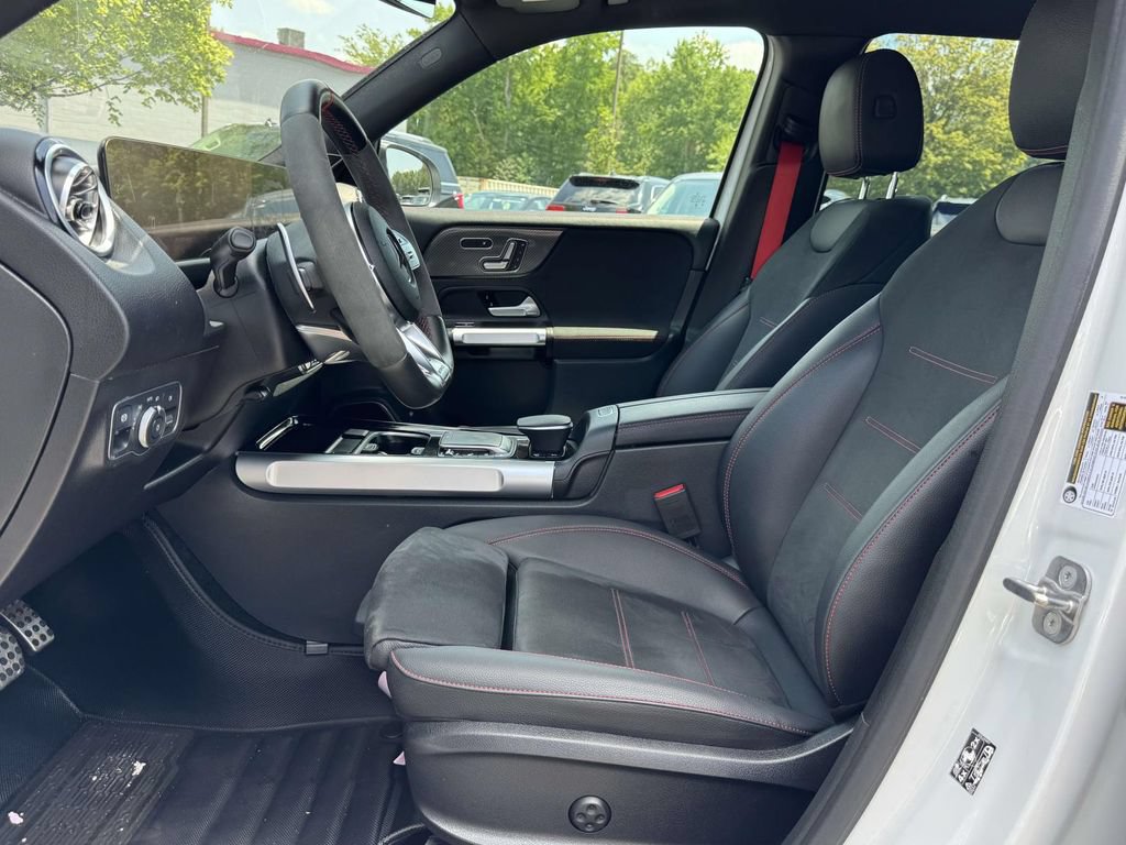 Used 2023 Mercedes-Benz GLB 35 AMG 4MATIC image 20