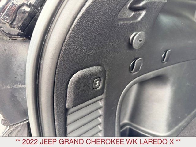 Certified 2022 Jeep Grand Cherokee Laredo X image 16