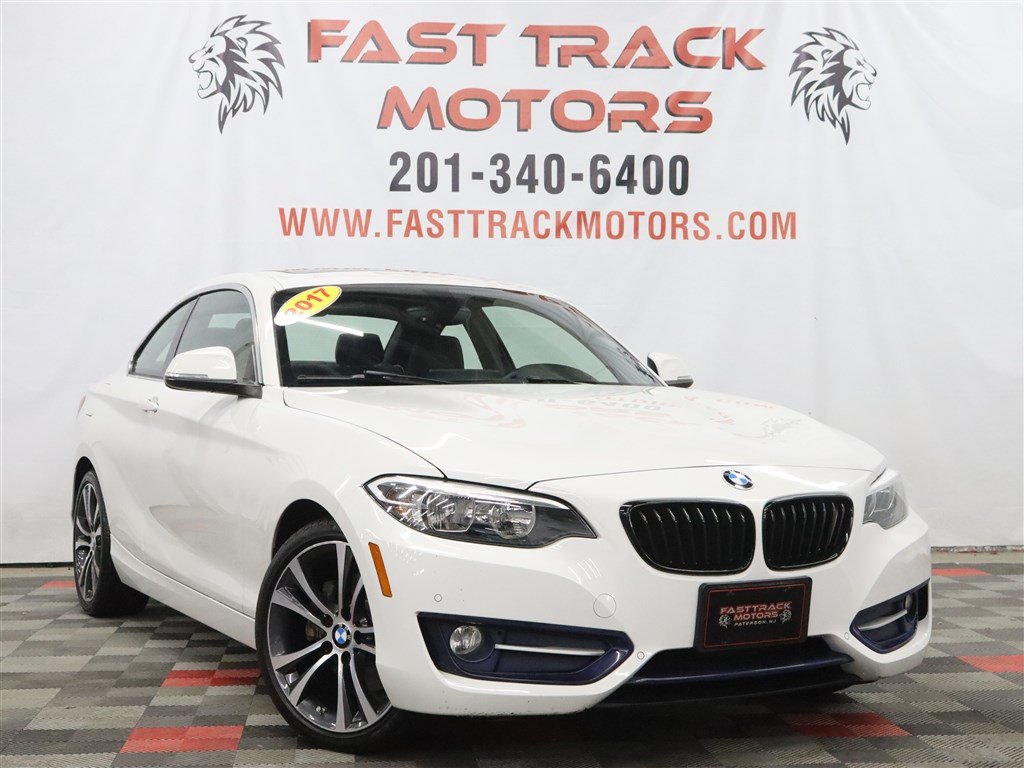 Used 2017 BMW 230i xDrive Coupe AWD/4WD image 3