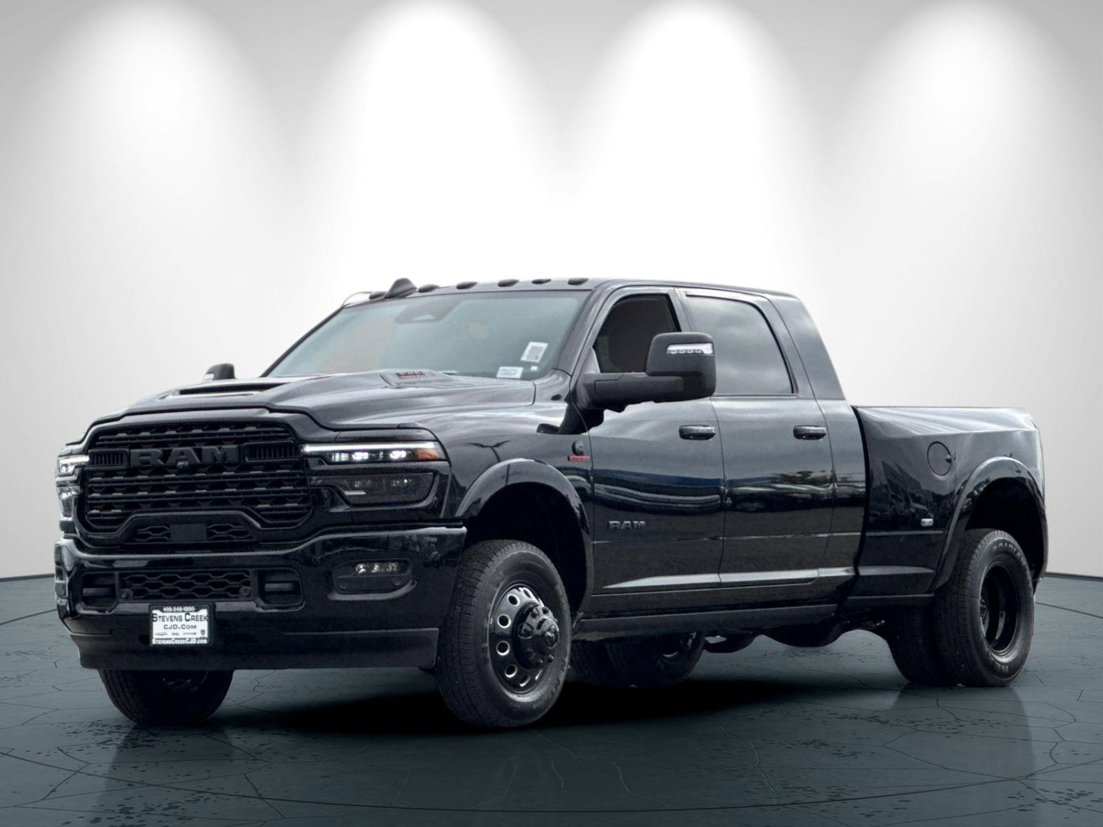 New 2025 RAM 3500 Limited image 8