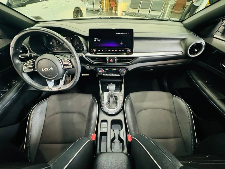 Used 2023 Kia Forte GT-Line w/ GT-Line Premium Package image 24