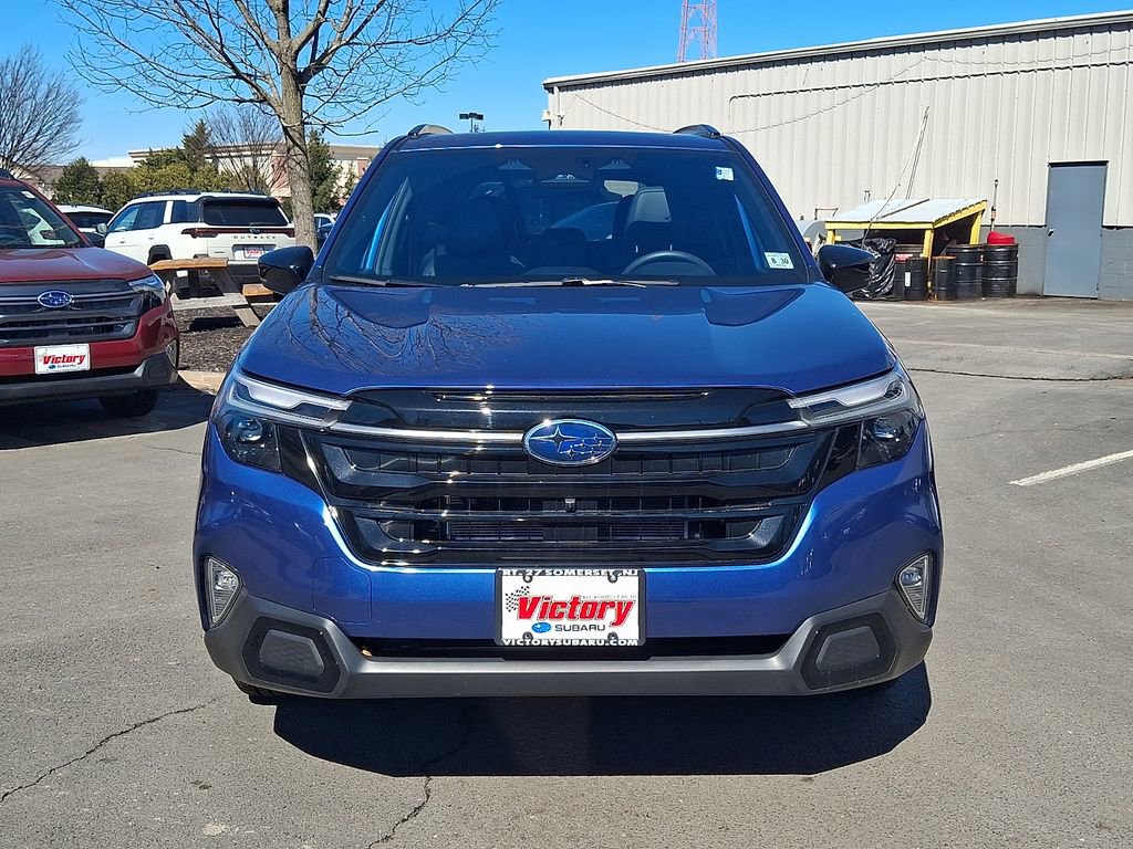 Used 2025 Subaru Forester Touring image 2