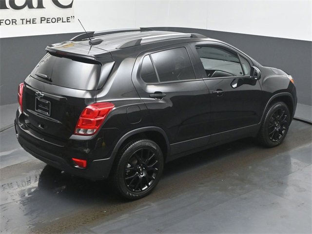 Used 2022 Chevrolet Trax LT w/ Midnight Edition image 39