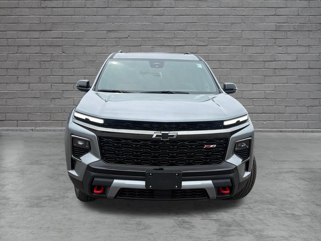 New 2027 Chevrolet Traverse Z71 w/ LPO, Floor Liner Package AWD/4WD image 2