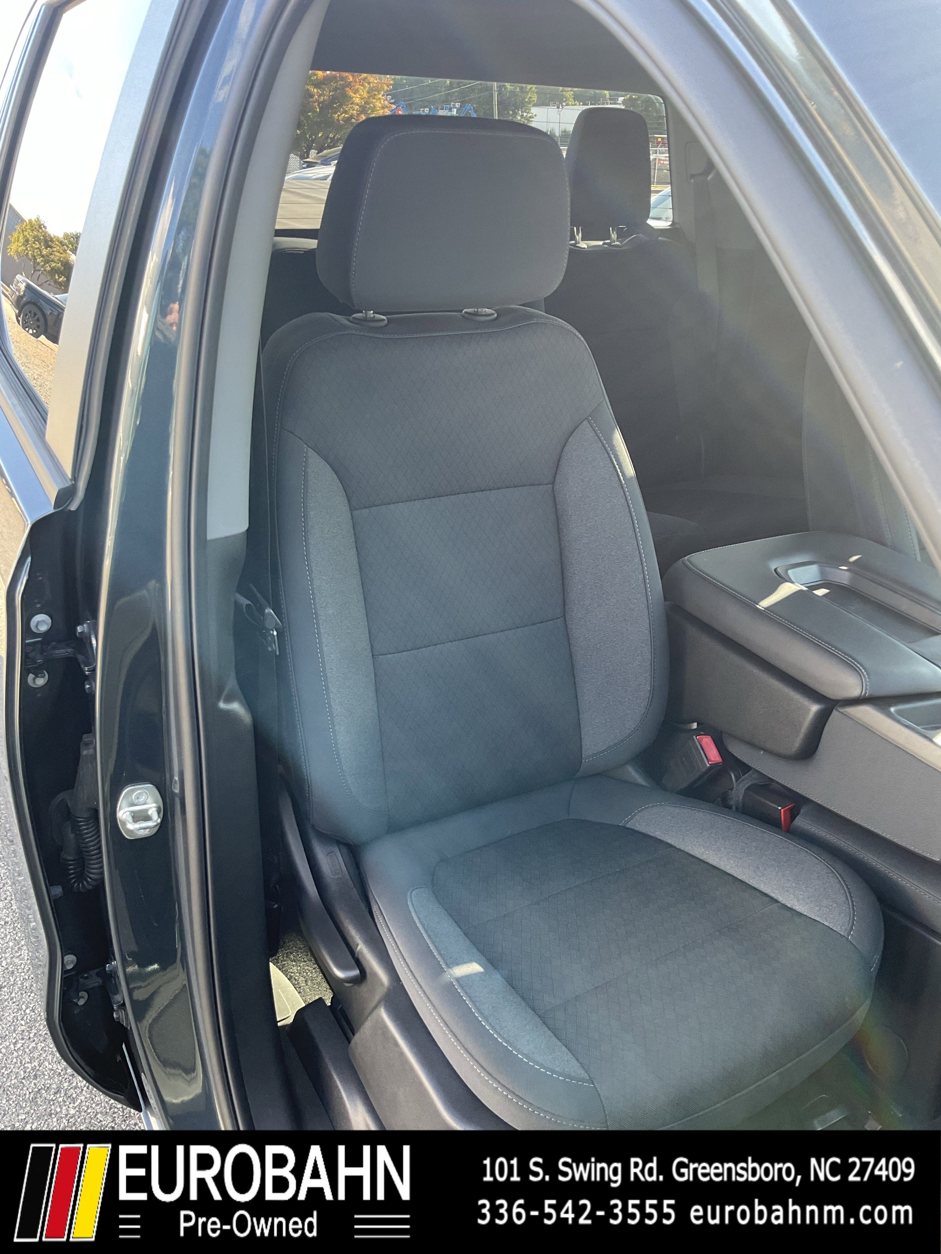 Used 2020 Chevrolet Silverado 1500 RST w/ RST Value Package image 17