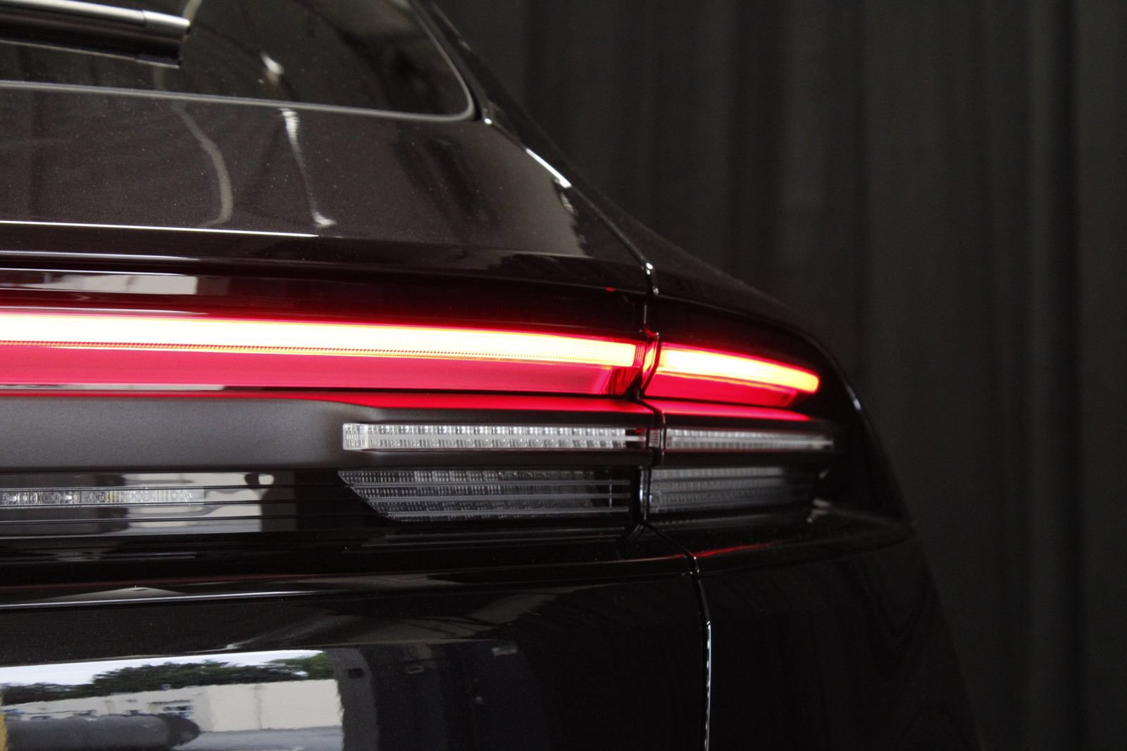 New 2026 Porsche Macan 4 Electric AWD/4WD image 22