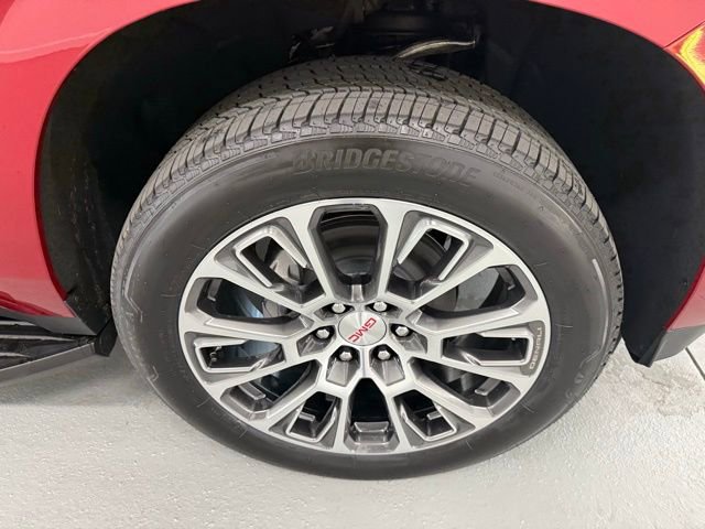 New 2026 GMC Yukon XL Denali w/ LPO, Floor Liner Package image 4