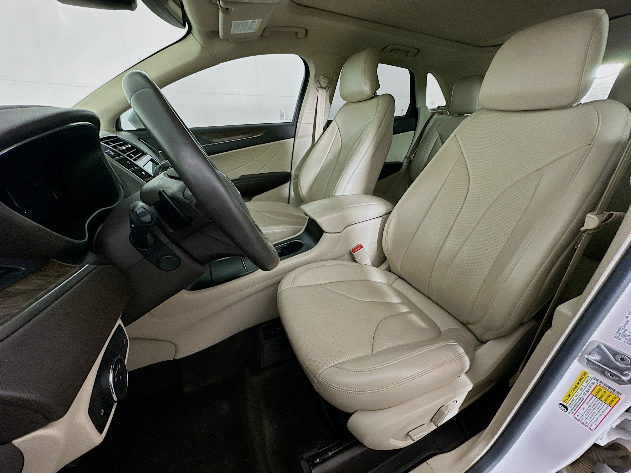 Used 2019 Lincoln MKC Reserve w/ MKC Technology Package FWD image 13