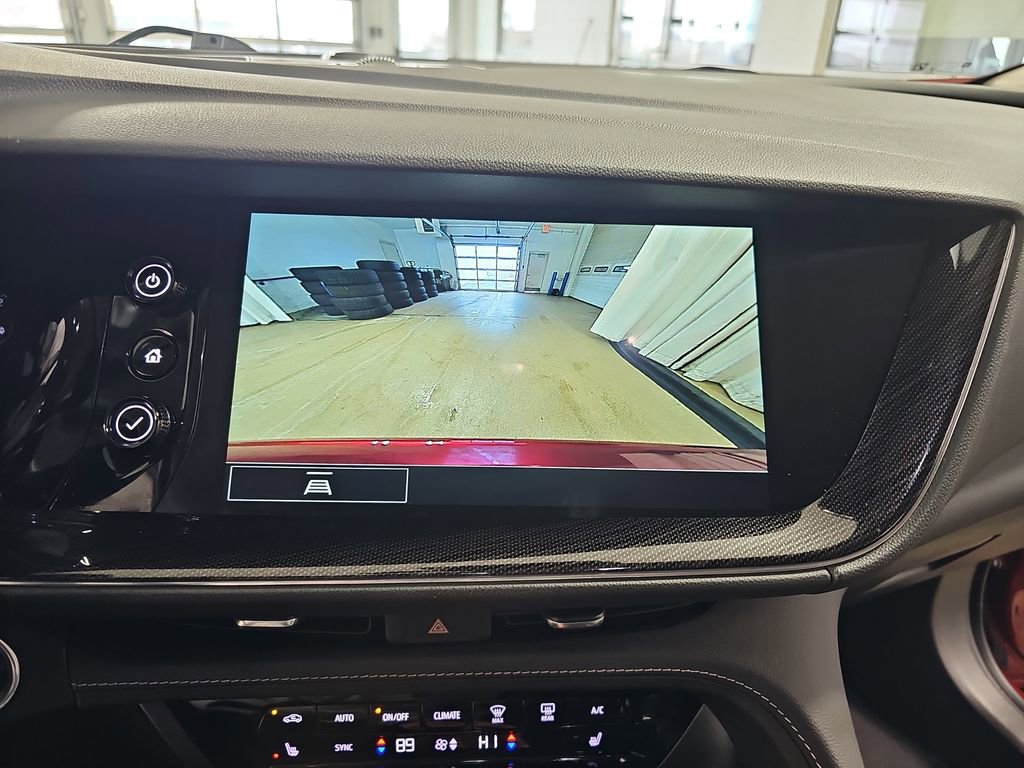 Used 2023 Buick Envision Essence image 28