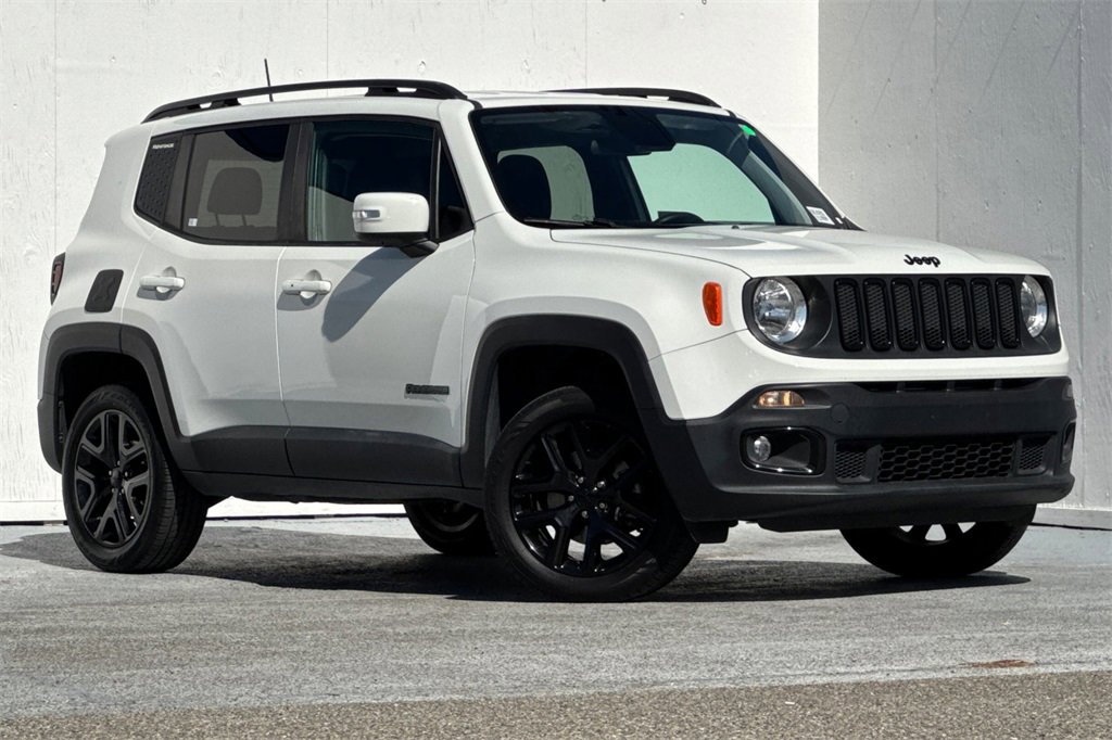 Used 2018 Jeep Renegade Altitude image 2