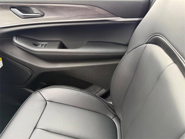 New 2025 Jeep Grand Cherokee Limited w/ Black Appearance Package image 30