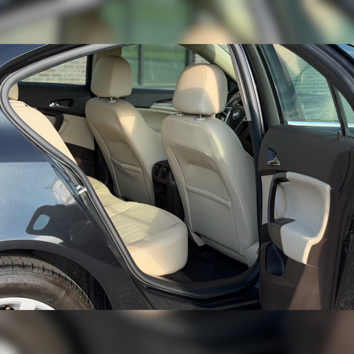 Used 2011 Buick Regal CXL FWD image 8