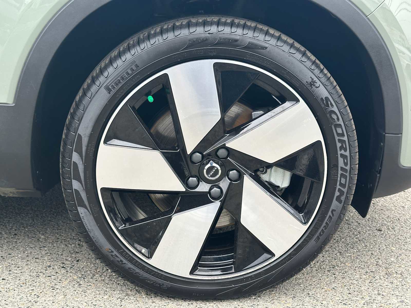 Certified 2023 Volvo XC40 Recharge Ultimate AWD/4WD image 10