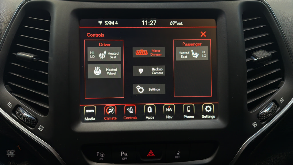 Used 2023 Jeep Cherokee Altitude Lux AWD/4WD image 33